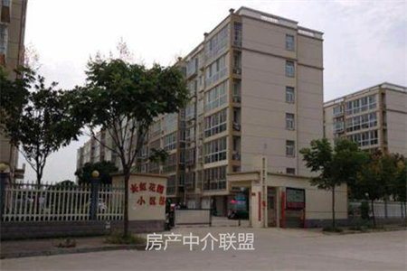 城东绿洲家园小3房，豪华装修，户型超好，学区房，诚心卖